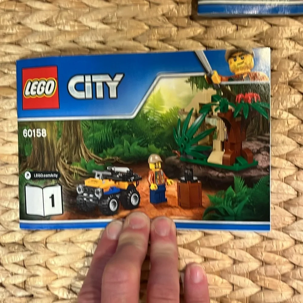 Lego City Set 60158- City Jungle Cargo Helicopter